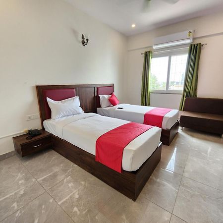 Hotel Dreams Inn Bangalore Exterior photo