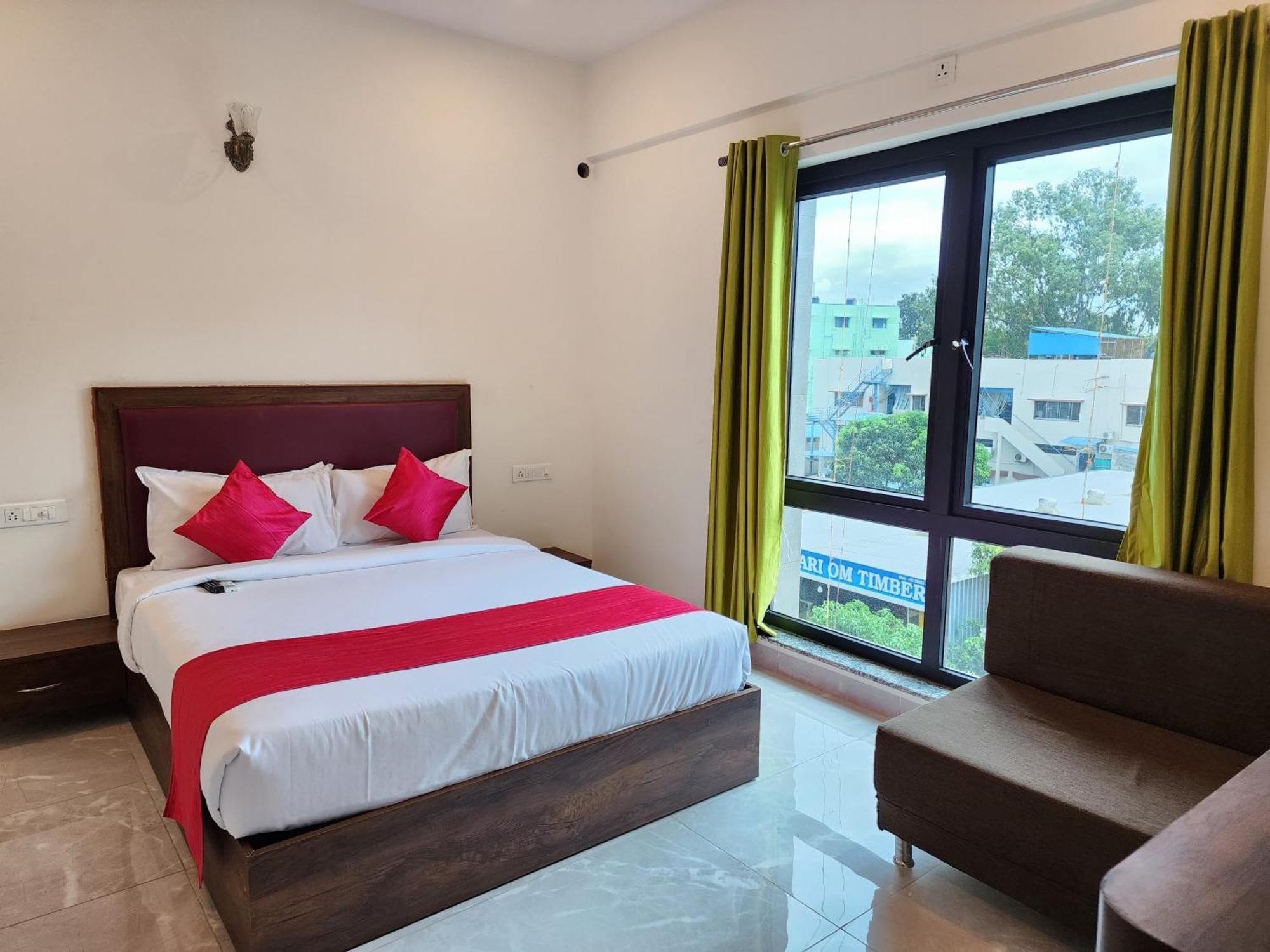 Hotel Dreams Inn Bangalore Exterior photo